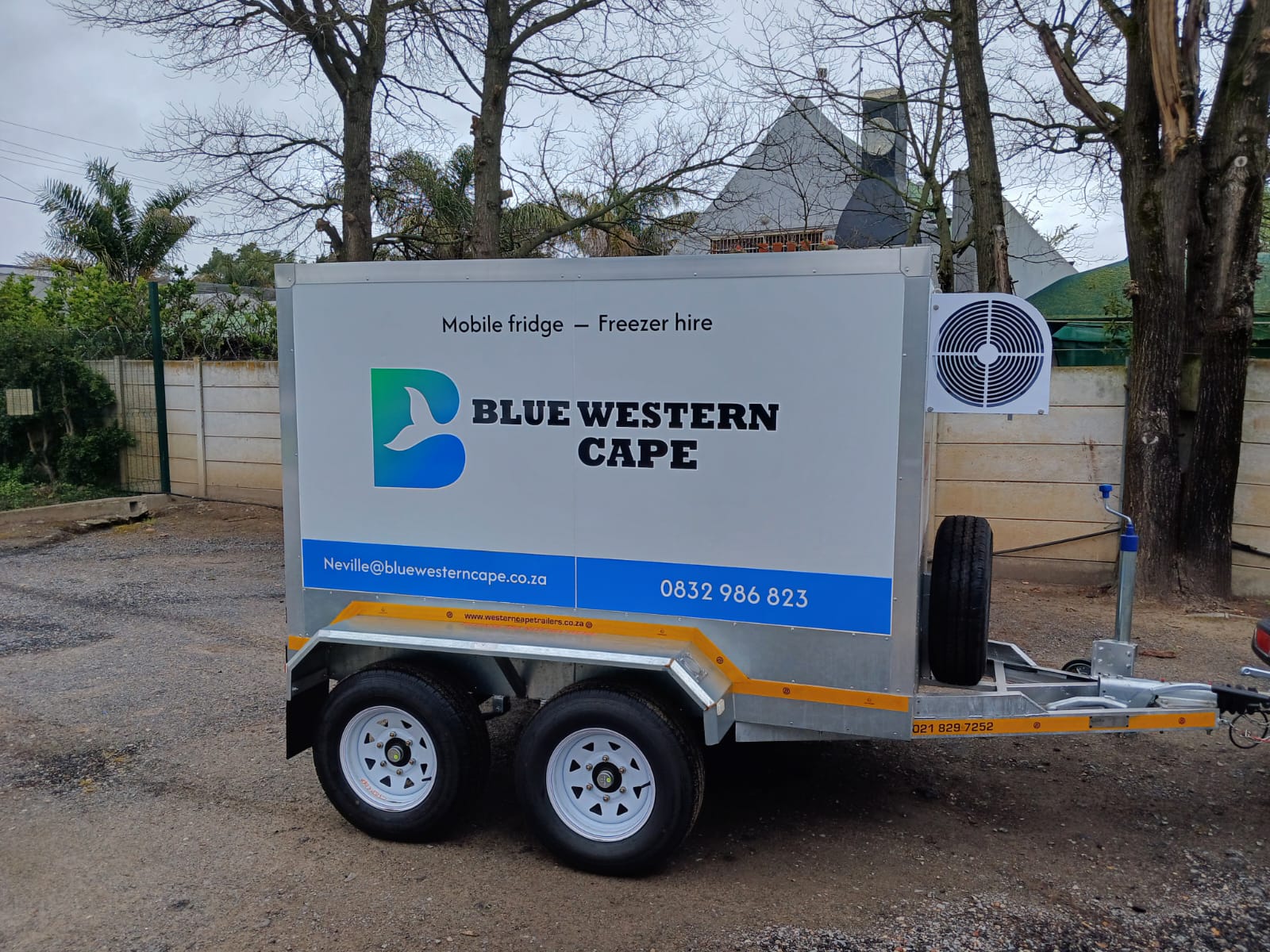 Option 1 - Compact Trailer